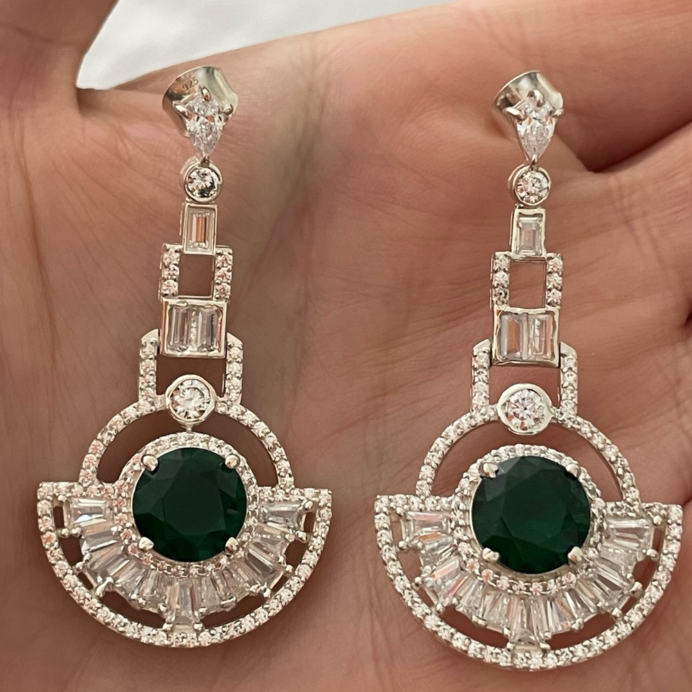 Dangle green emerald earrings